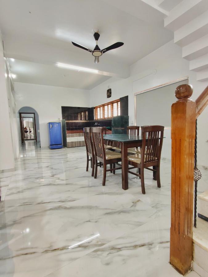 Vedganga Villa - Homestay コールハープル エクステリア 写真